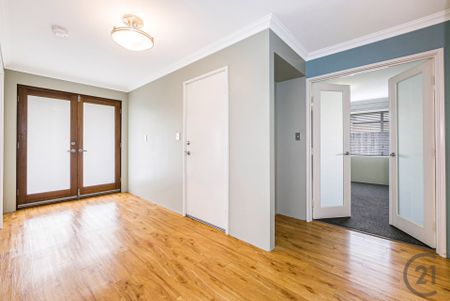 Coastal Comfort Family Home - Photo 2