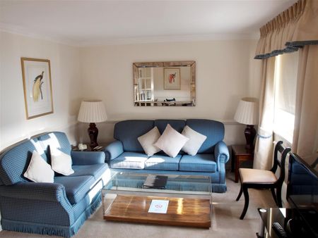 EARLS COURT ROAD, SW5, London - Photo 2