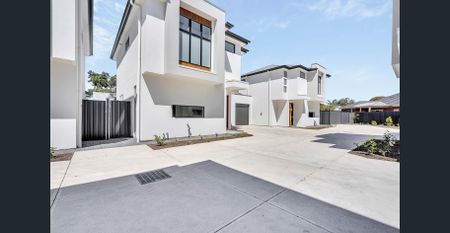 Brand New 3-Bedroom Townhouse in a Convenient Seaton Location - Photo 3