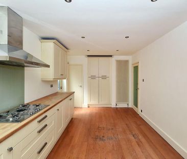4 bedroom detached house to rent - Photo 3