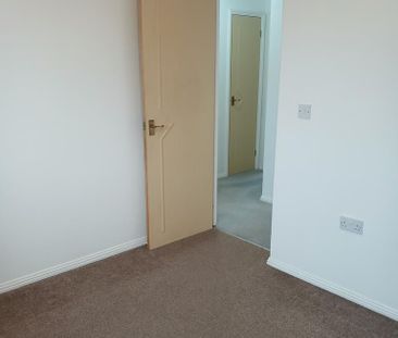 3 bedroom terraced house to rent - Photo 6