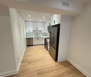 For Lease - 1 Random Street, Toronto, Ontario - Photo 6