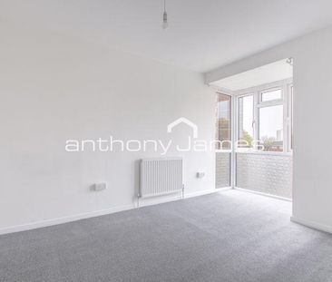 3 bedroom end of terrace house to rent - Photo 3