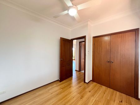 YOUNG 2 BEDROOM VILLA - Photo 4