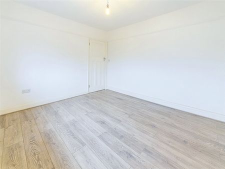 River Way, Twickenham, TW2 - Photo 5