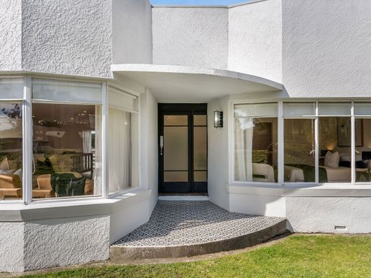 Glenorchy Family Home - Photo 1