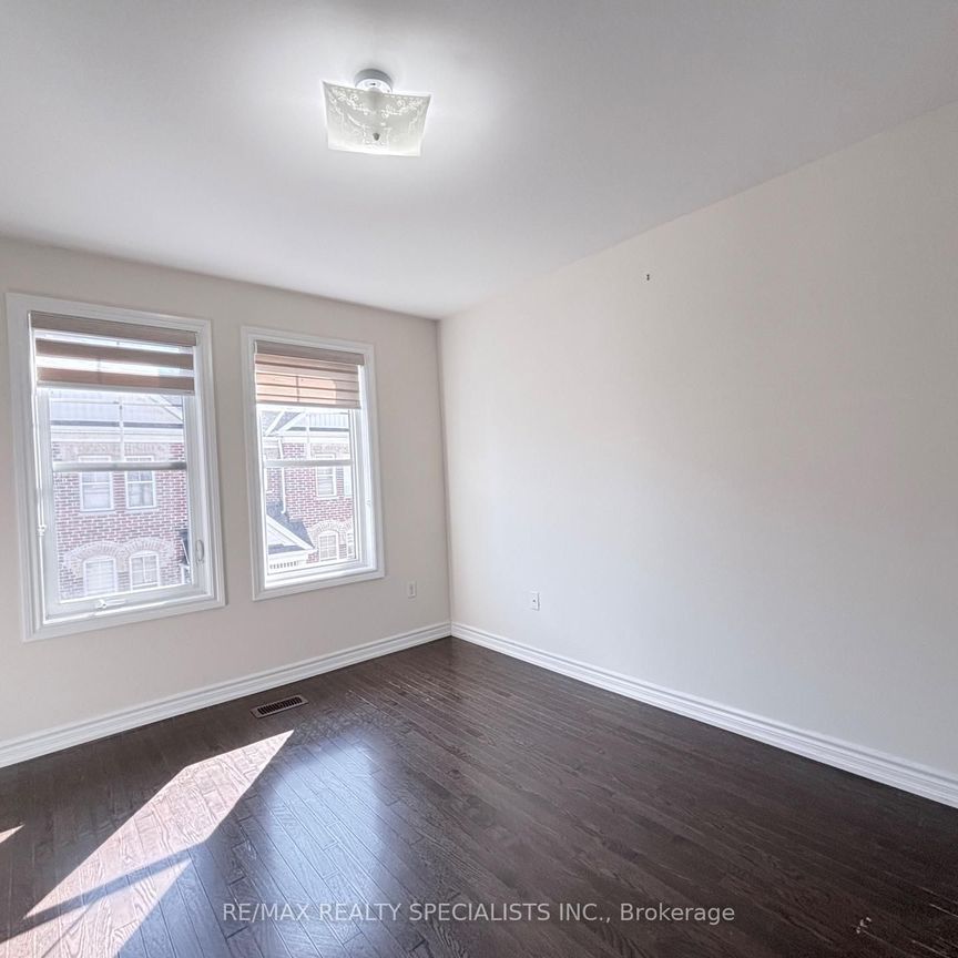 For Lease - 10 Porter Avenue Unit# 53, Vaughan, Ontario - Photo 1