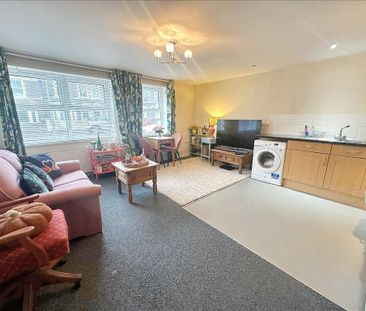 2 bedroom ground floor flat to rent - Photo 2