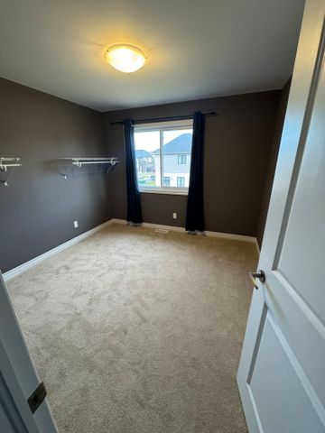 For Lease - 25 Mclaughlin Street, Welland, Ontario - Photo 5