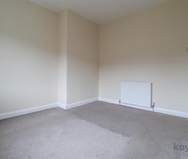 Smalldale Road, Frecheville, S12 - Photo 1