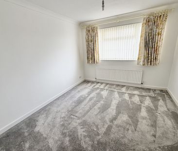 Fairthorne Gardens, Alverstoke, Gosport, Hampshire, PO12 - Photo 6