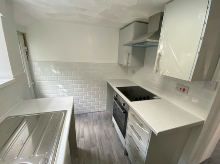 2 bedroom terraced house to rent - Photo 4