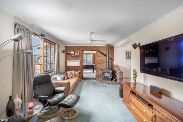 Spacious Family Home in the Heart of Brighton - Photo 1