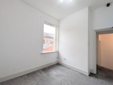 2 Bed Flat, Burns Street, NG7 - Photo 4