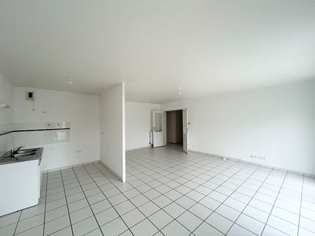 Location Appartement 4 pièces 86m² - Photo 4