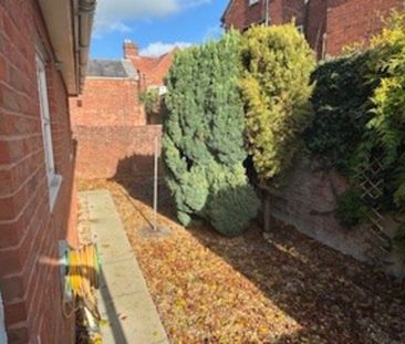 2 bedroom Semi Detached bungalow to rent - Photo 6