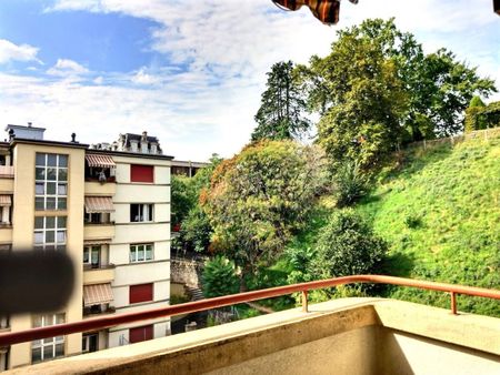 Beautiful furnished apartment in Lausanne / 3.5P / 2 CHB / 1 SDB / 1 Balcony - Photo 2