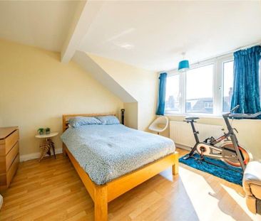 4 bedroom terraced house to rent - Photo 5