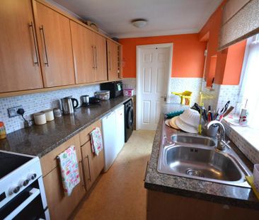 2 bedroom terraced house to rent - Photo 5