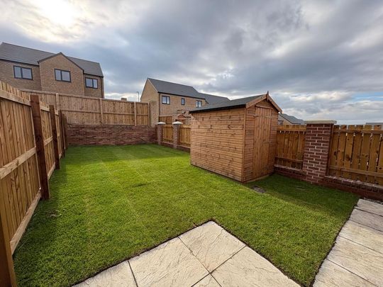 3 bedroom semi-detached house to rent - Photo 1