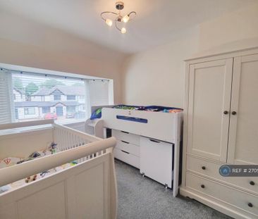 3 bedroom semi-detached house to rent - Photo 1