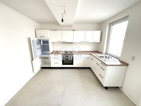 GROSSE 3 ZIMMER MAISONETTEWOHNUNG MIT EINBAUKÜCHE IM ZENTRUM VON MAGDEBURG - Photo 3