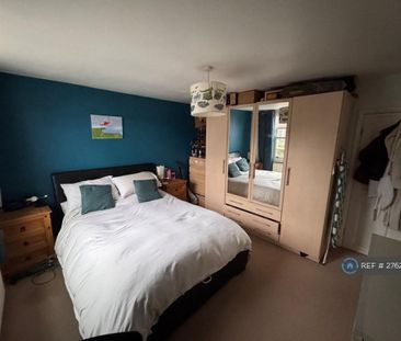 2 bedroom semi-detached house to rent - Photo 4