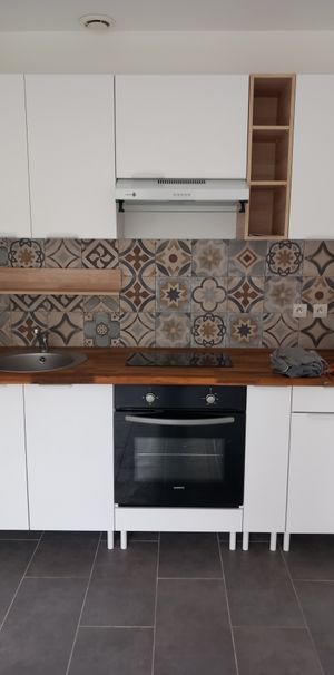 Location Appartement 1 pièce 23m² MARSEILLE 11ème - Photo 1