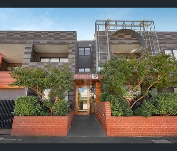 Light-Filled Living in the Heart of Richmond! - Photo 6