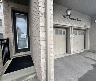 For Lease - 9472 Bayview Avenue Unit# Coach, Richmond Hill, Ontario - Photo 1