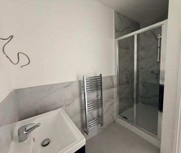 4 bedroom detached bungalow to rent - Photo 2