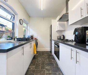 2 bedroom terraced house to rent - Photo 5