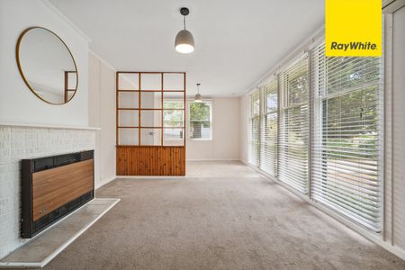 Perfectly Located Ainslie Home - Photo 2