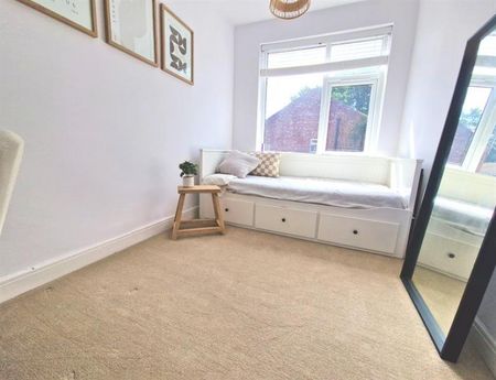 2 Bedroom Terraced Available Arranging tenancy - Photo 3