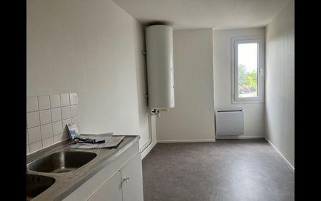 Location Appartement 4 pièces 78 m² La Châtre - Photo 5