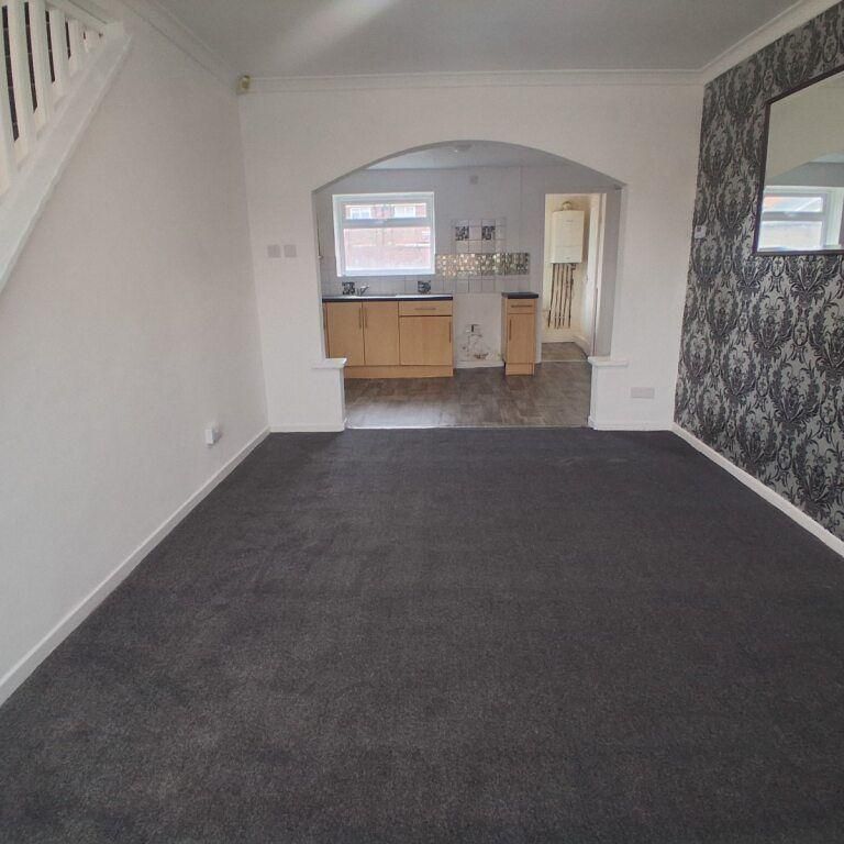 2 bedroom semi-detached house to rent - Photo 1