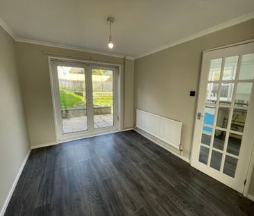 Rhodfa Fadog, Swansea, SA6 - Photo 2