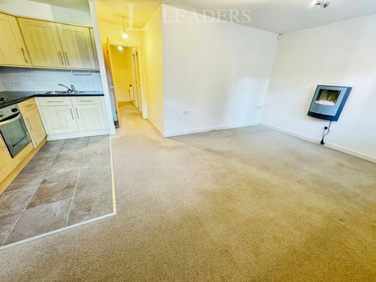 2 bedroom flat to rent - Photo 1