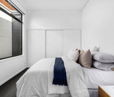 Luxe Living off Lower Johnston - Photo 2