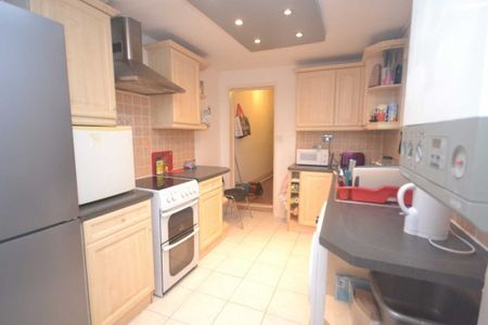 4 Bed - De Beauvoir Road, Reading - Photo 3