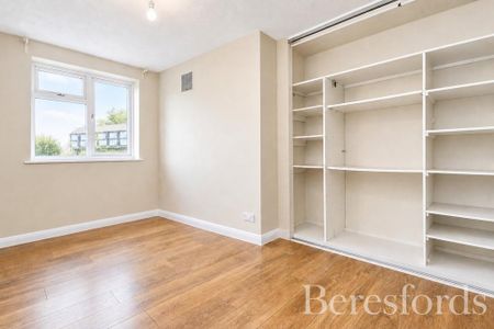 3 bedroom apartment to rent - Photo 3