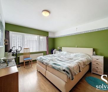 Ruime en lichtrijke woning met prachtig uitzicht op de velden - Photo 3