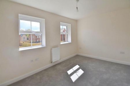 2 bedroom townhouse to rent - Photo 4