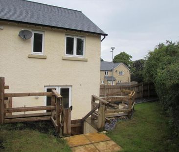 2 bedroom semi-detached house to rent - Photo 3