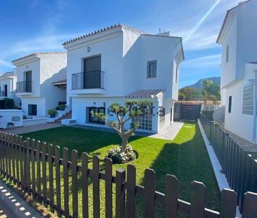 Alquiler de casa o chalet independiente en Urbanización Cuesta de l... - Photo 3