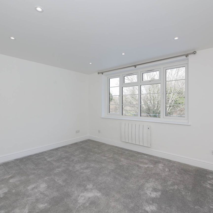 Lancaster Court, Nork - Photo 1