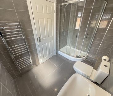 6 bedroom terraced house to rent - Photo 2