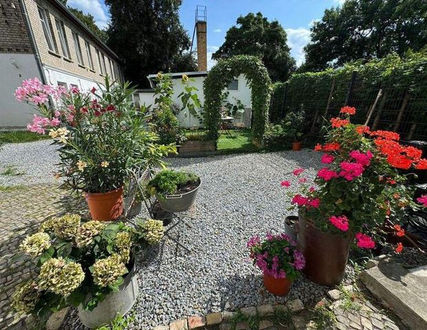 Möbliertes 4-Raum-Apartment/Furnished 4-Room Apartment with Terrace - Foto 1