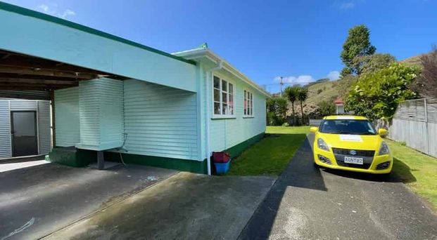 3 Bedrooms in Hikurangi - Photo 1