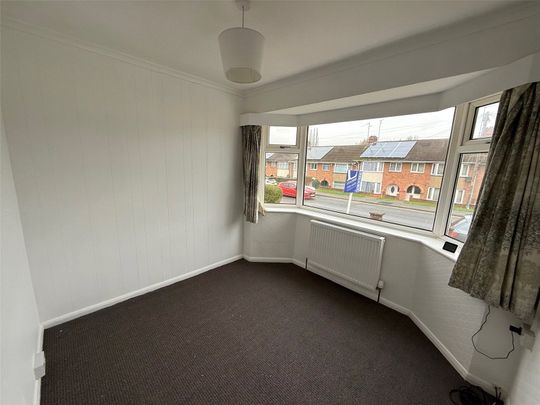 2 bedroom bungalow to rent Fairway, Northampton, Northamptonshire, NN2 - Photo 1